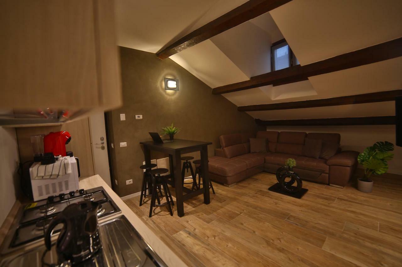 Moscova Attic Near Duomo Apartment Milan Exterior photo